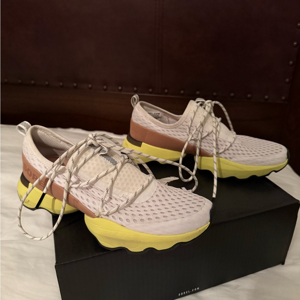 Sorel Women's Sneakers in White and Yellow